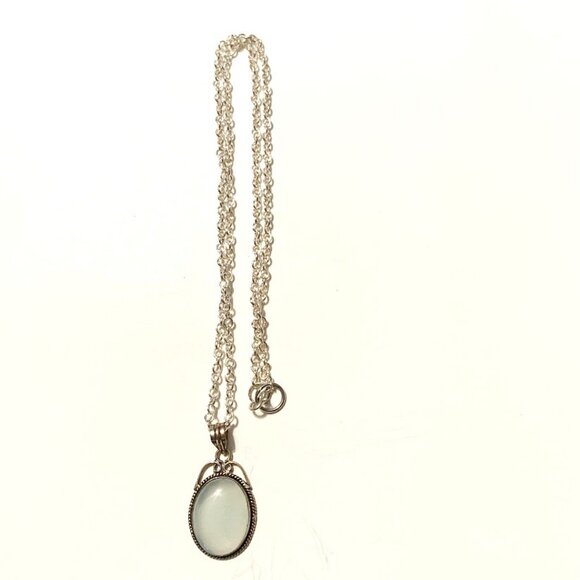 Cloudy Quartz Charm Necklace – Clarity & Spiritual Protection - Picture 2 of 6